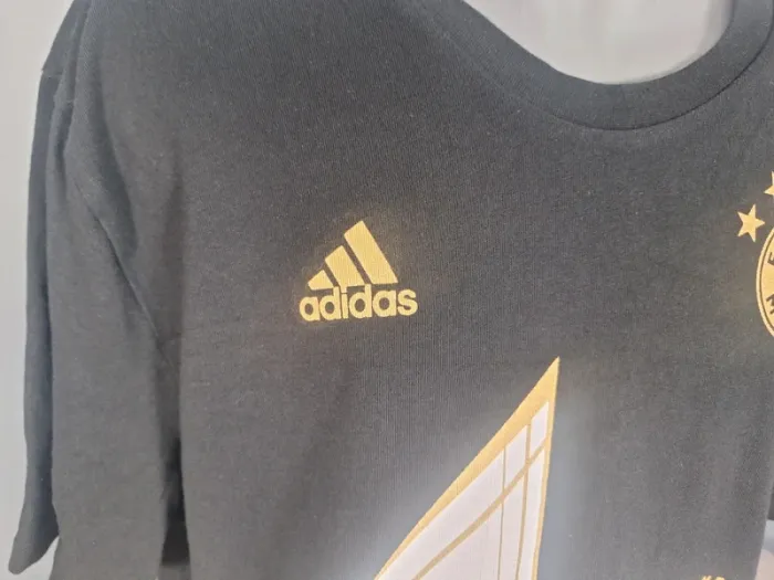 T-shirt Adidas Bayern Munich Champion 2023 – Noir/Or – Taille 2XL (559) - photo numéro 3