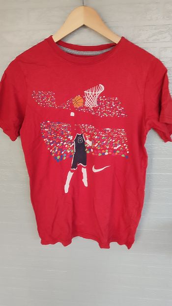 Tee shirt Nike t 12 ans 