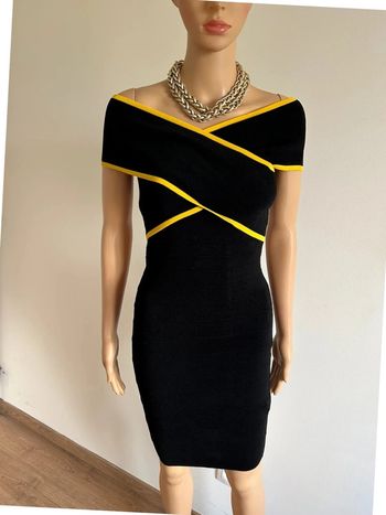 Robe noire et jaune moulante Morgan taille XS jamais portée (léger défaut)