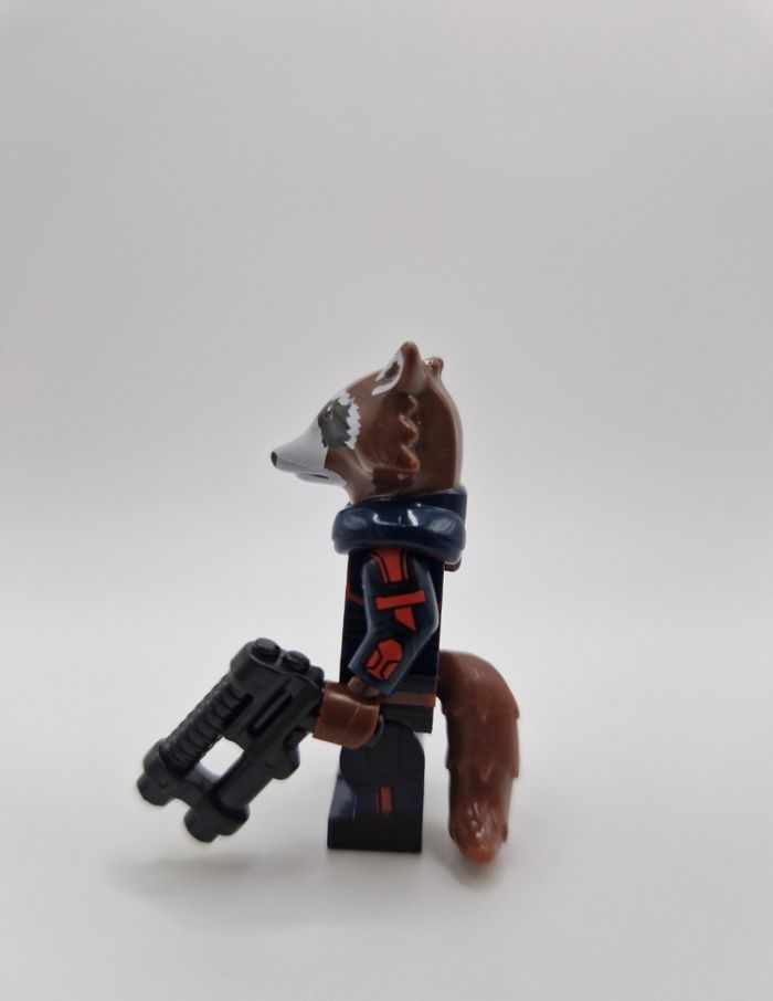 Figurine type lego Rocket les gardiens de la galaxie Marvel - photo numéro 2