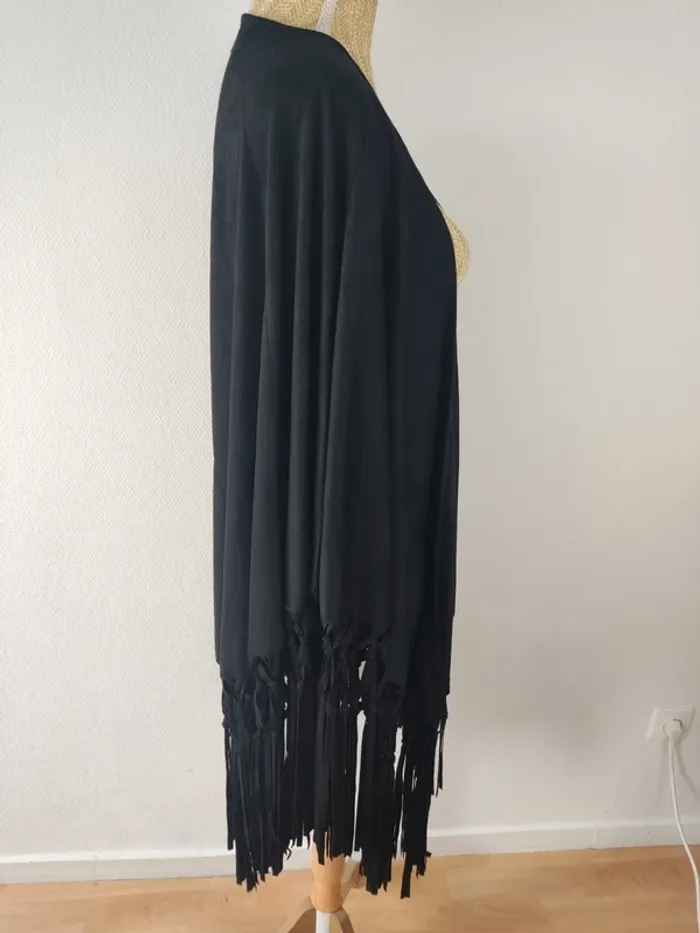 Cape en suédine noire à franges TU Mango neuve - photo numéro 4