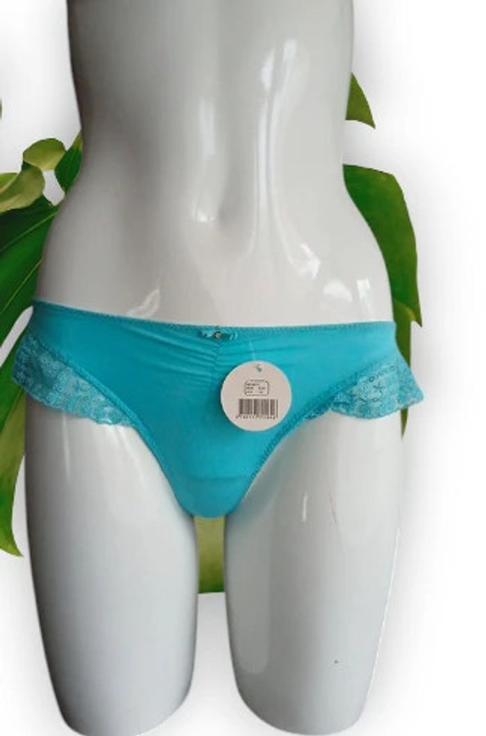 String dentelle 40