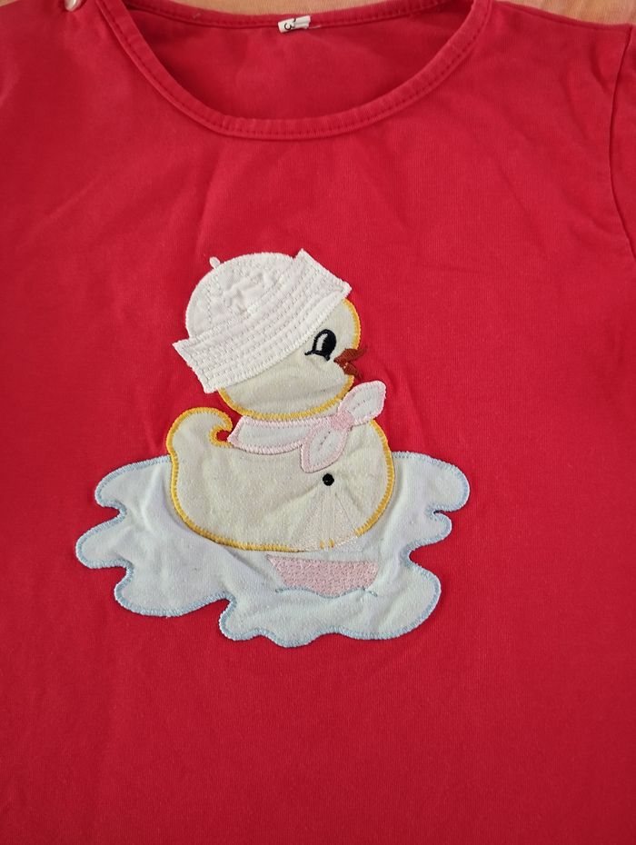 * T-shirt rouge motif poussin T3A - photo numéro 2