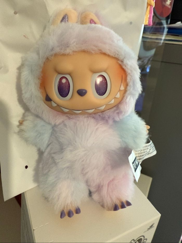 Labubu Big Into Energy - Luck