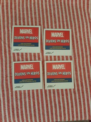 lot 4 pochettes marvel deviens un super héros