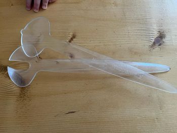 Couvert a salade transparent de la marque tupperware