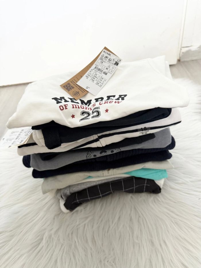 lot 18 vêtements dont 4 ensembles bébé garçon - 18 mois – Neuf avec étiquette - valeur 93€ - photo numéro 3