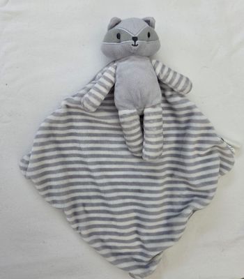 Doudou Raton laveur gris et rayé avec cape - Obaibi