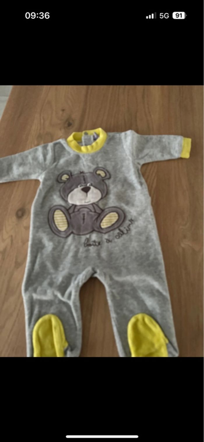 Pyjama - photo numéro 2