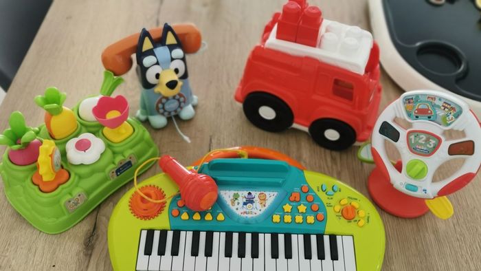 Lot jouet - photo numéro 2