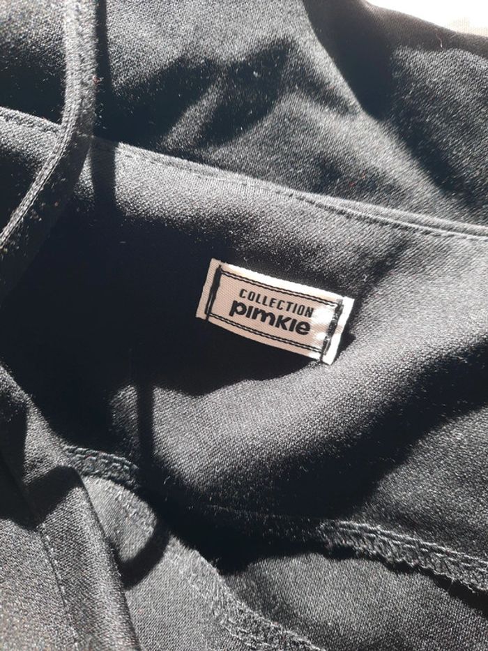 Robe noire simple moulante - photo numéro 4