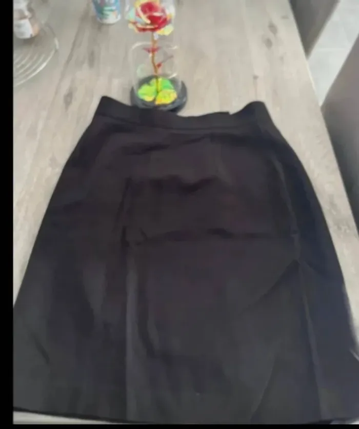 🖤 Élégante jupe noire 🖤