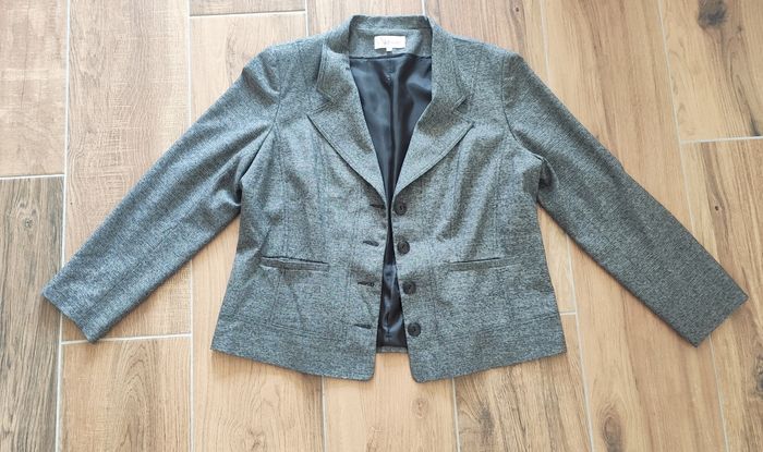 Haut de costume