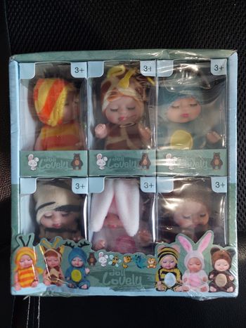 Lot de 6 mini poupées Lovely Doll