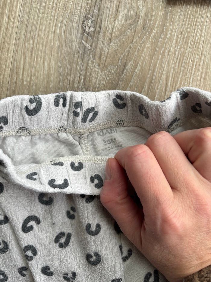 Pyjama deux pièces fille taille 36 mois - photo numéro 2