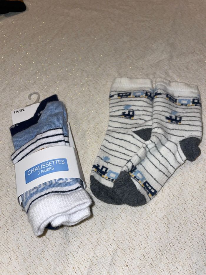 Lot chaussettes bout’ chou 19-22 neuves