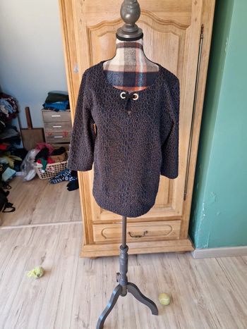 Top type sweat à paillettes bleu et doré taille L