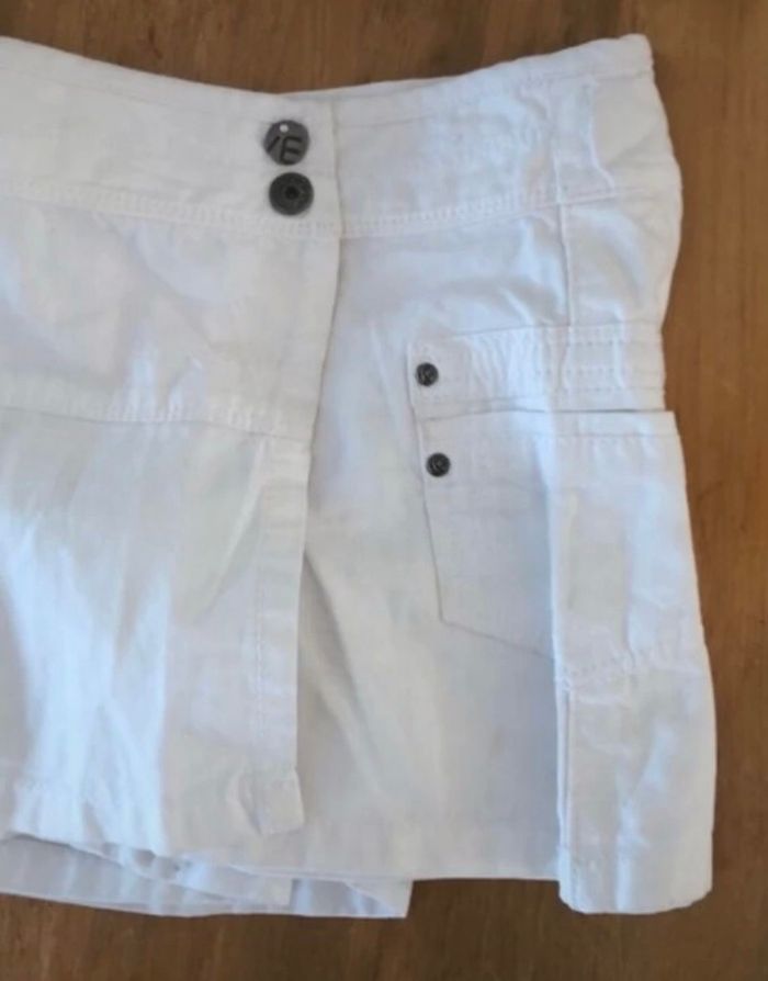 Jupe short blanche - photo numéro 4