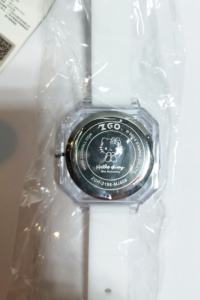 ZGO x Sanrio - Montre Quartz Hello Kitty - Rainbow Candy - Coffret Edition Limitée - Neuve - photo numéro 2