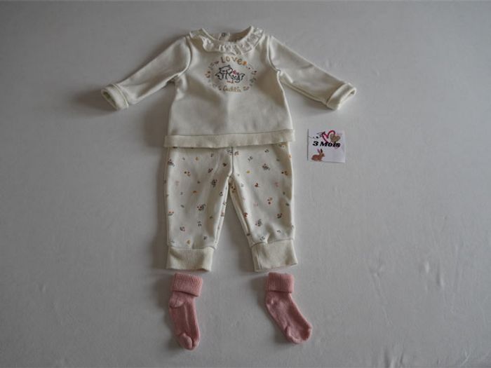 Ensemble en sweat Orchestra 3 mois : Pantalon + sweat écru fantaisie + chaussettes roses