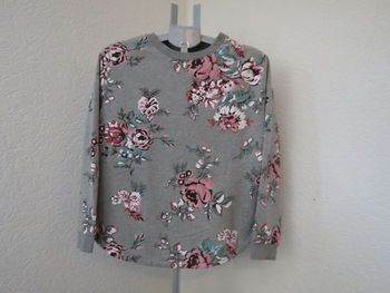 ✨ Sweat fleuri gris – ultra cosy & tendance ✨