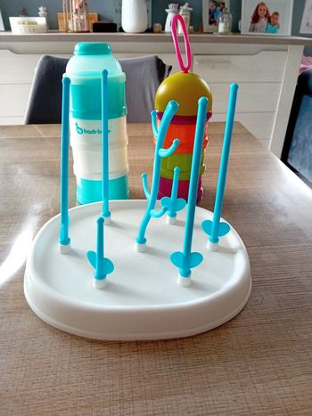 Arbre biberons et boîte doseuse lait