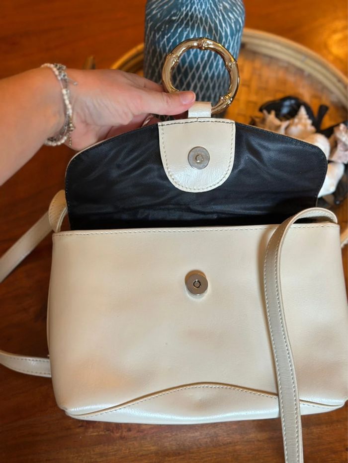 Sac bandoulière en cuir blanc crème cercle argenté – Vintage Made in France - photo numéro 5