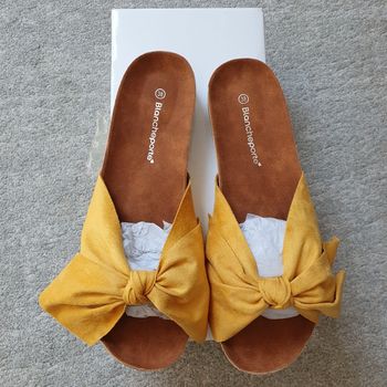 Mules T38. Blanche Porte