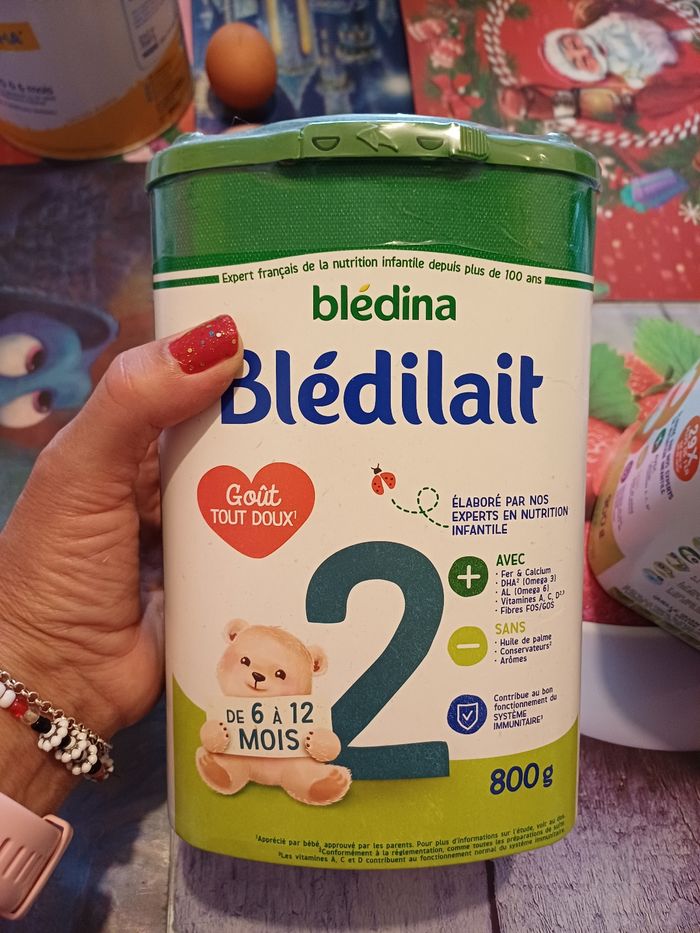 Préparation biberon bébé