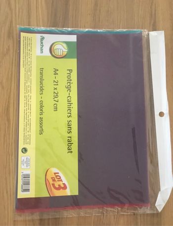 lot de 3 protèges cahier format a4 neuves jamais utilisées auchan transparentes colorées