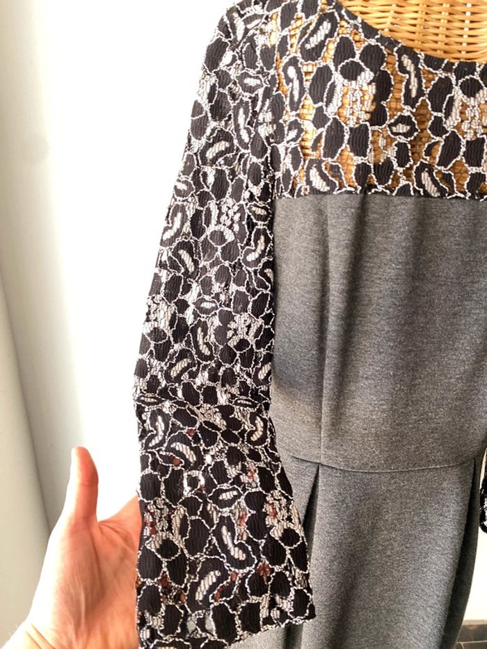 Robe Naf Naf grise avec dentelle noire taille 36 - photo numéro 6