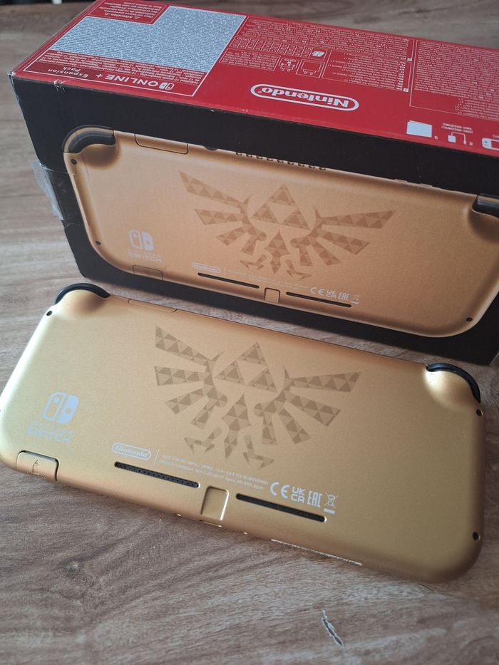 Switch lite Hyrule - photo numéro 2