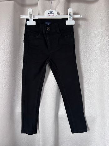 Jeans noir skinny fit état neuf 3 ans Kiabi