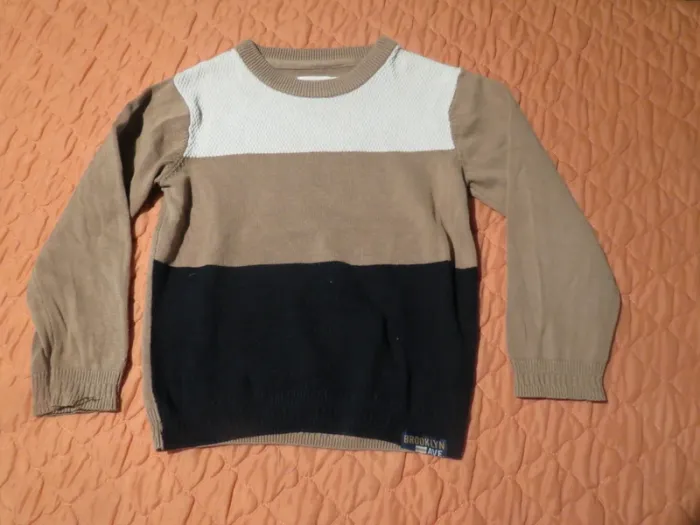 Pull taille 4 ans - photo numéro 2