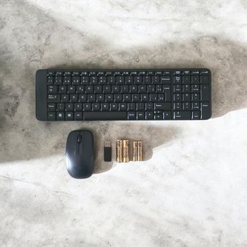 Logitech Clavier et souris sans fil MK220 Espagnol 
