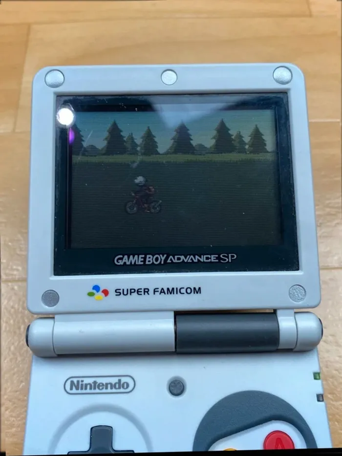 Nintendo Game Boy Advance SP - Super Famicom - Très bon état - Envoi Rapide - Garantie 6 Mois - photo numéro 6