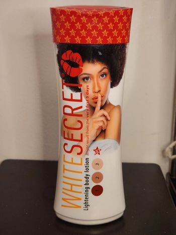 Crème corps White secret éclaircissant