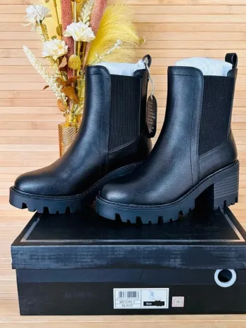 Bottines pour femme noires Jomix 40 – semelles compensées crantées – tendance automne hiver