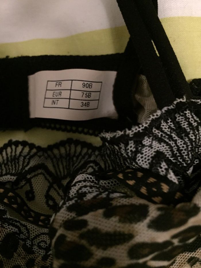 Lot soutien-gorge et string - photo numéro 4