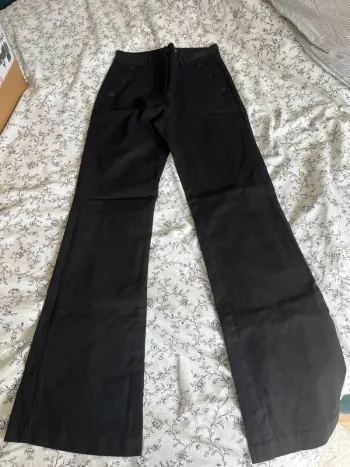 Pantalon Cache Cache noir en taille XS