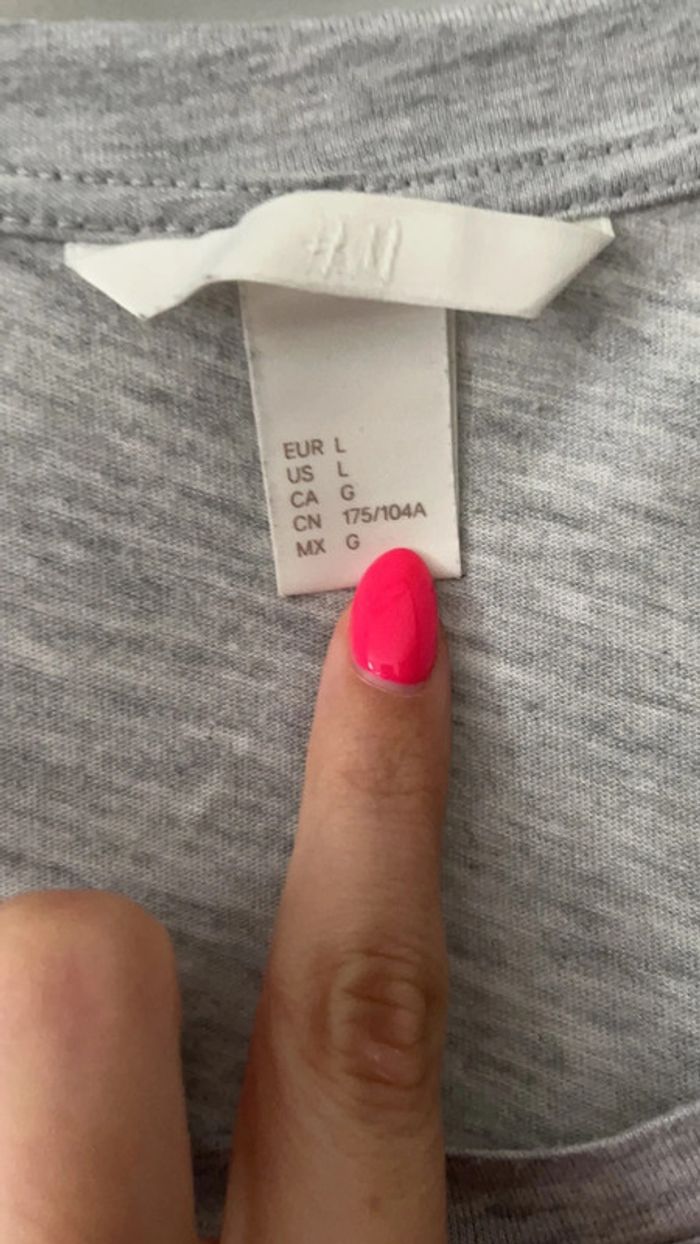 T shirt h&m gris strass - photo numéro 2