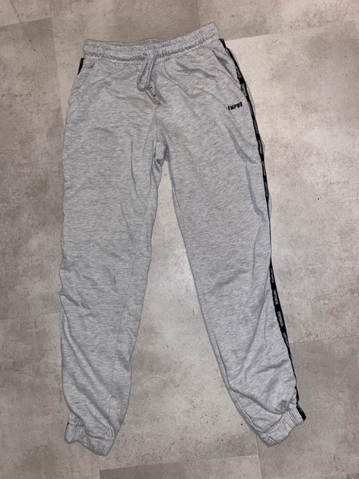 Jogging gris - photo numéro 2