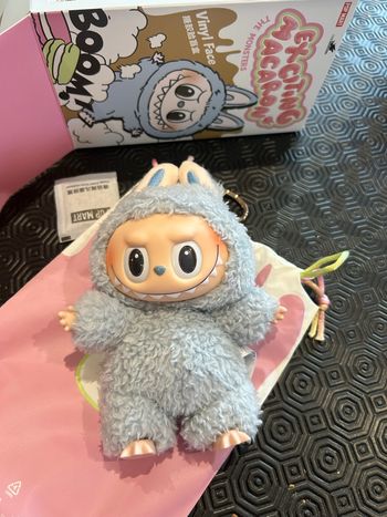 Labubu peluche popmart macaron bleu sea salt coconut