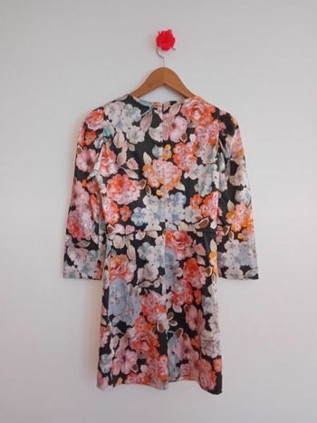 Robe habillée effet satiné à fleurs Zara Taille 36