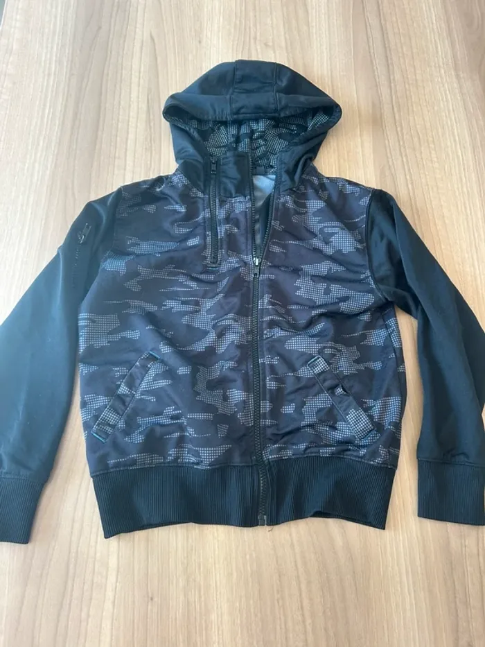 Veste de sport zippe à capuche 10 ans