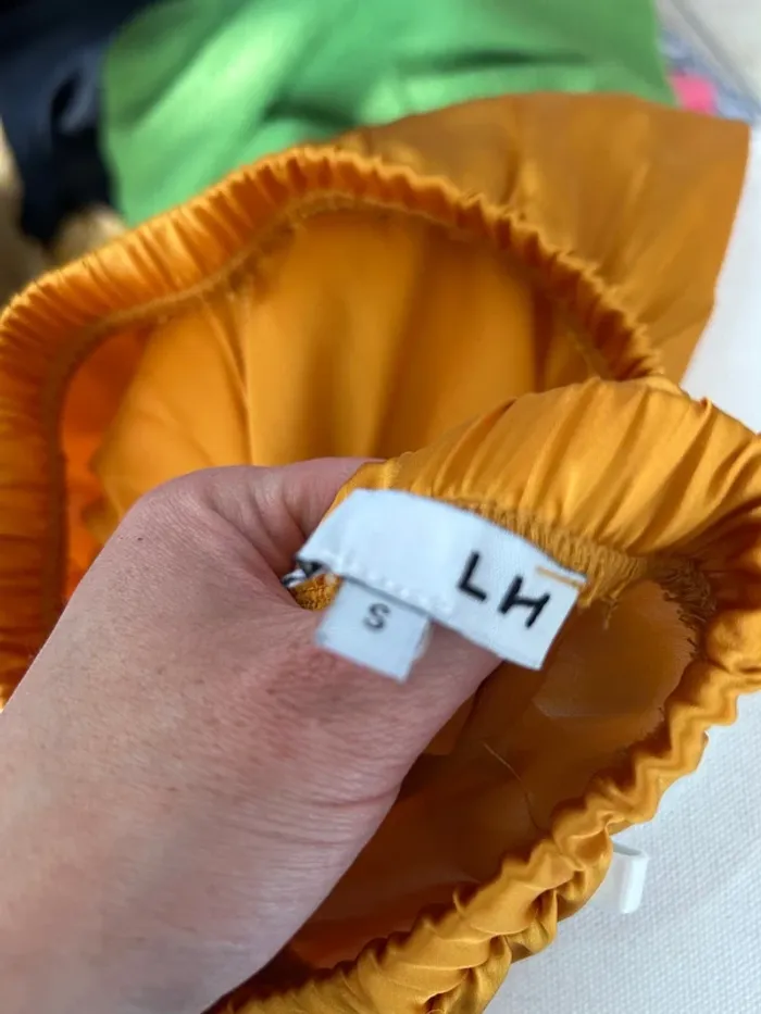 Short jaune moutarde - photo numéro 3