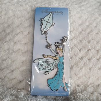 Pins edition limitée Elsa frozena reine des neige cerf volant