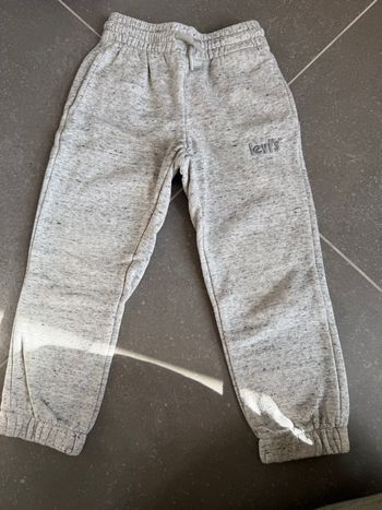 Jogging Levis