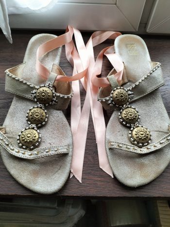 Sandales taille 38  Boubou des Colonies