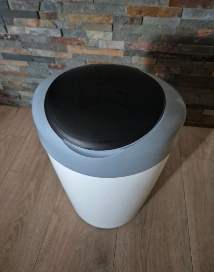 Poubelle à couche - photo numéro 2